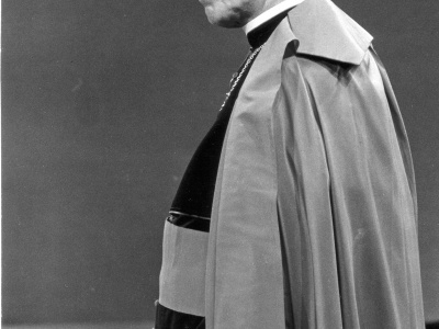 Abp Fulton Sheen: Problem własności